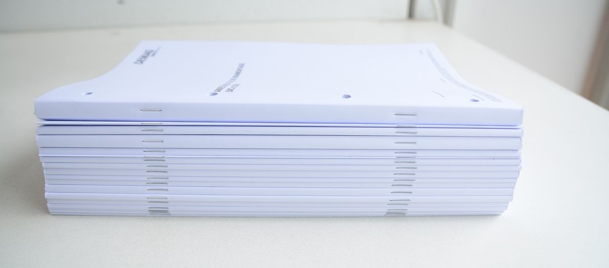 Hefte binden – lassen Sie uns das machen! - druckriegel GmbH